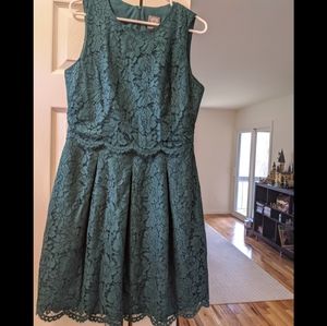 Green Vince Camuto zipper knee-length dress